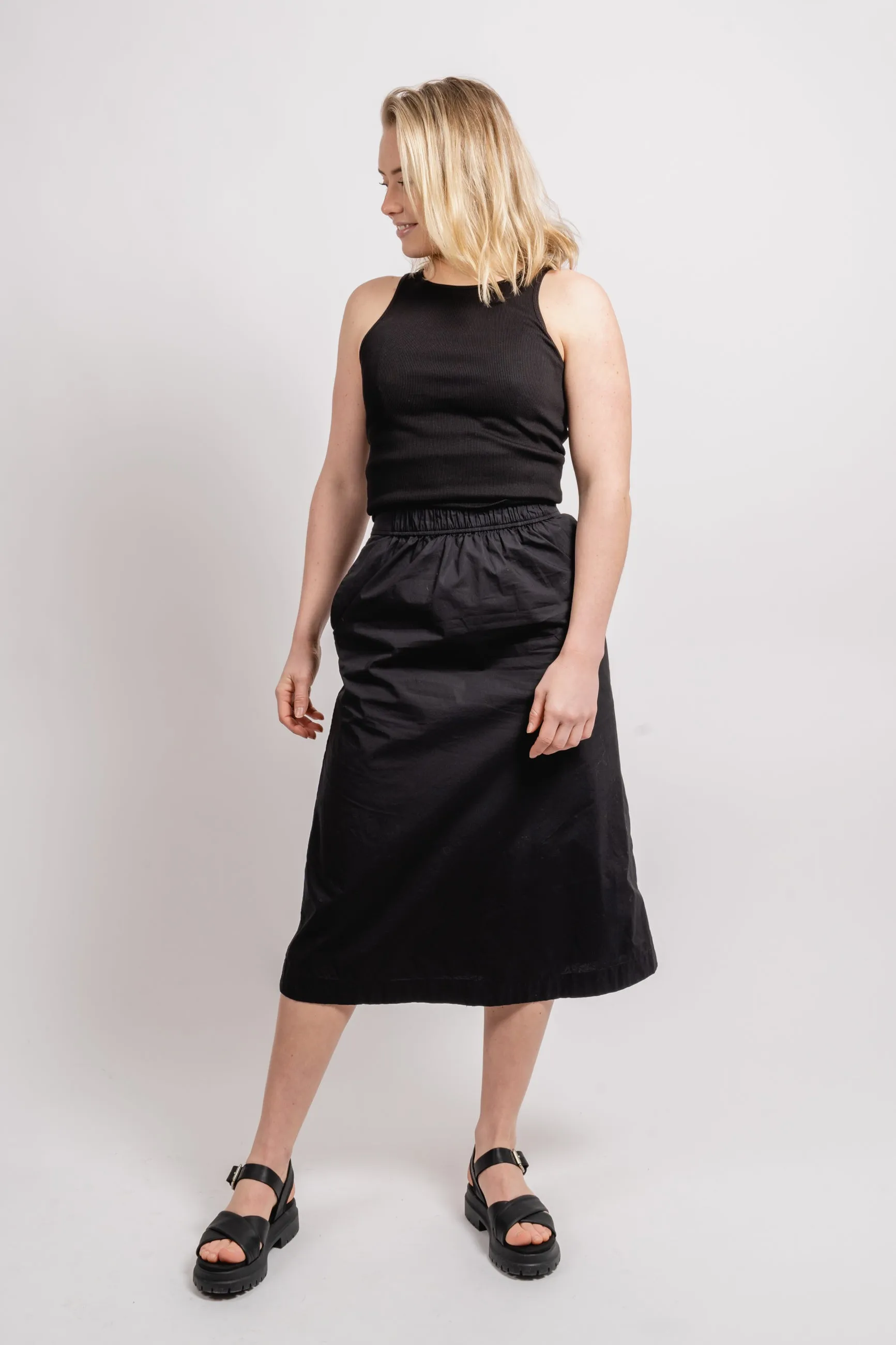 Annika 3 - Black